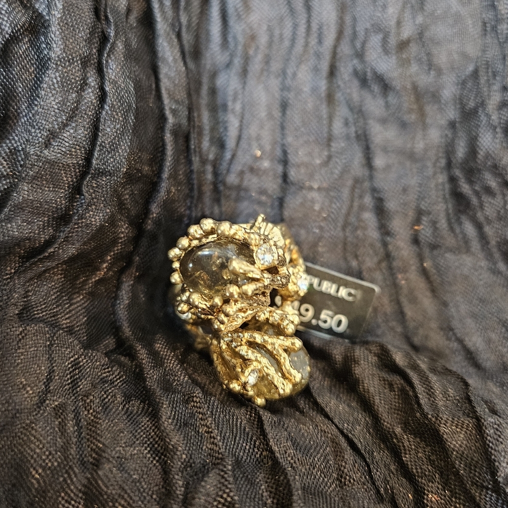 Woman's ring in size 8 from Banana Republic.